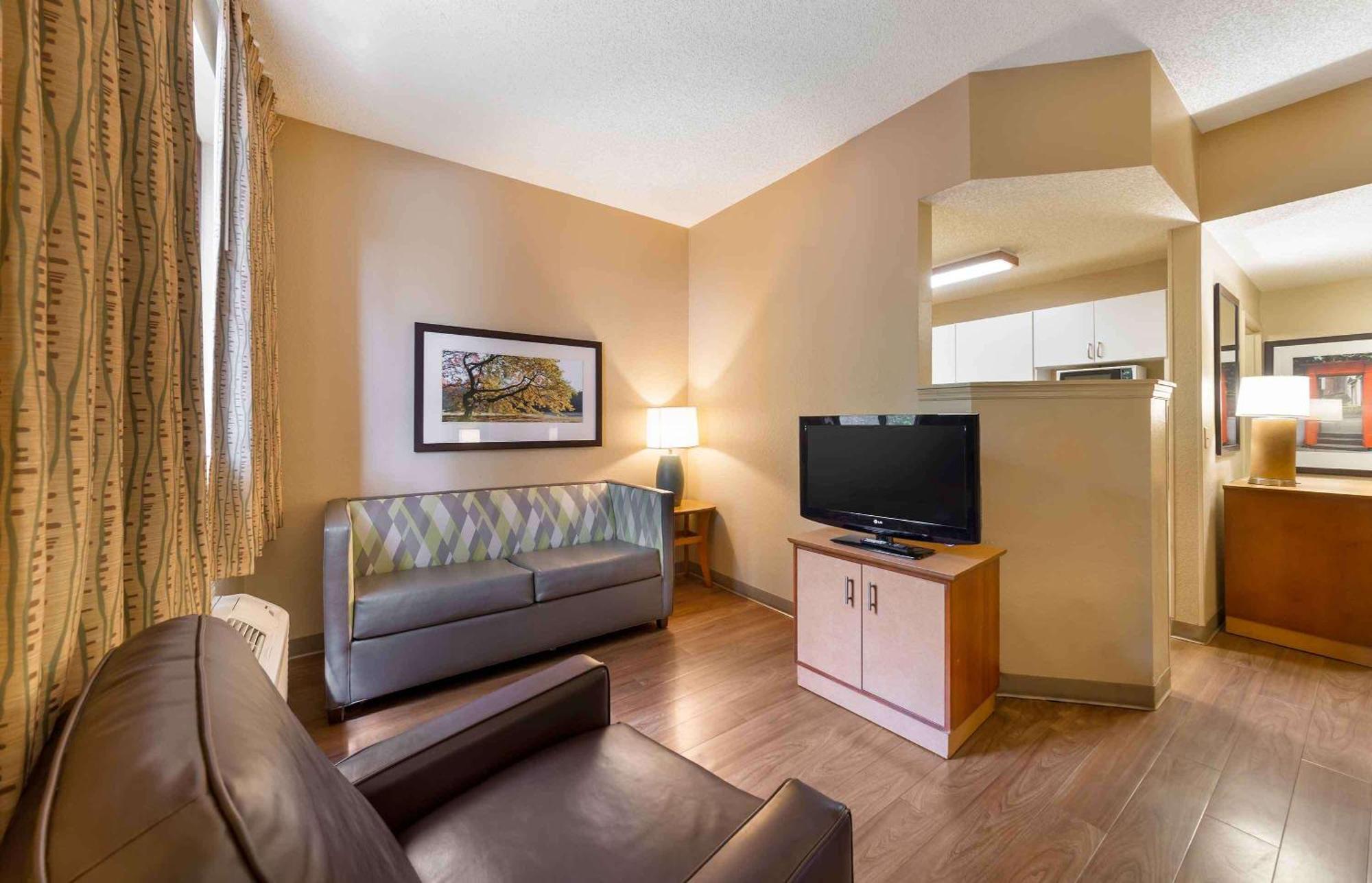 Extended Stay America Suites - Fort Lauderdale - Cypress Creek - Nw 6Th Way Buitenkant foto