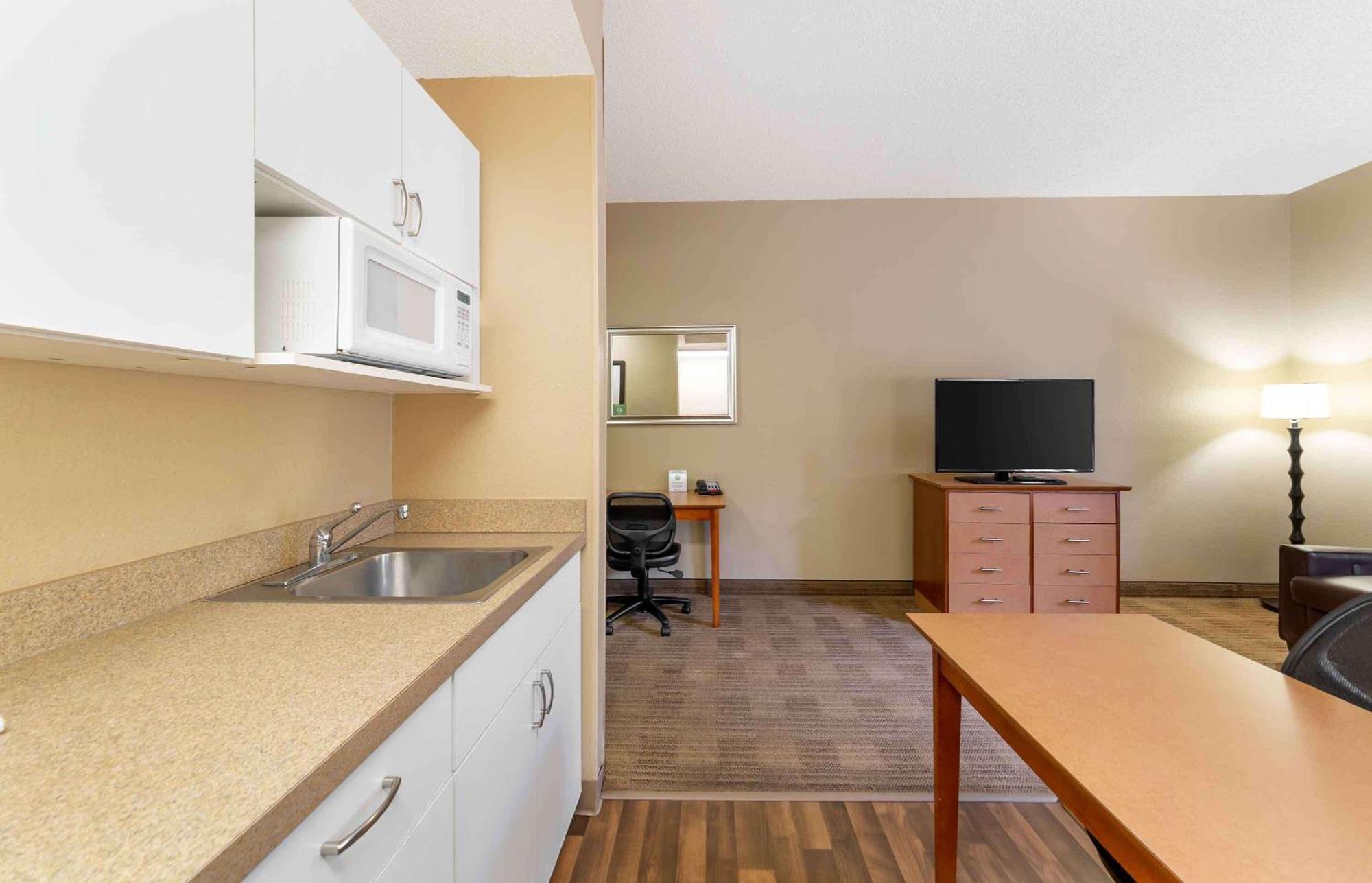 Extended Stay America Suites - Fort Lauderdale - Cypress Creek - Nw 6Th Way Buitenkant foto